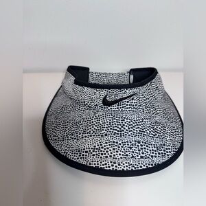 Nike Women's Big Bill Zebra Print Visor in black and whit